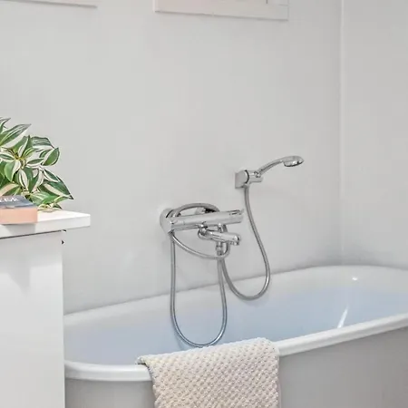 Lovely In With Wifi Дом отдыха *