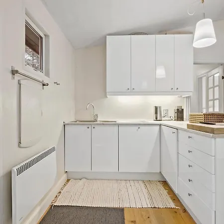 Дом отдыха Lovely In With Wifi